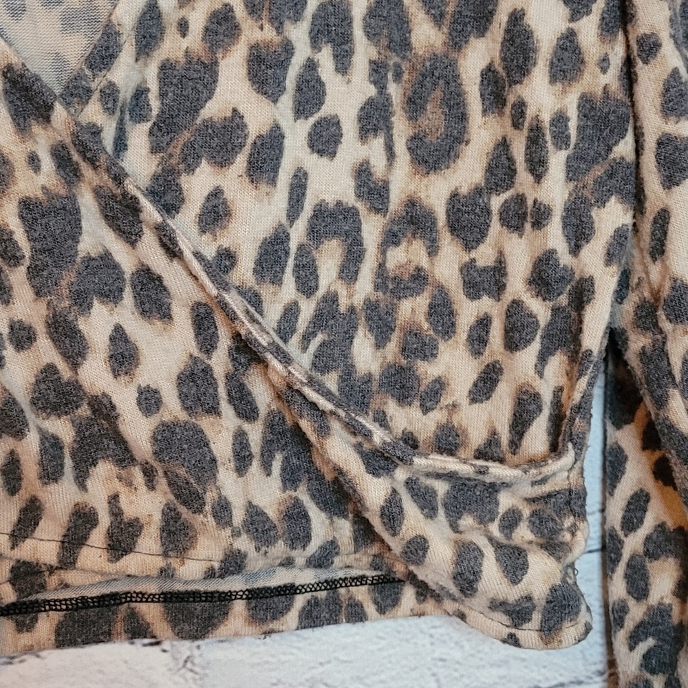 Victoria's Secret Leopard Wrap Crop Top - Tan & Black - Picture 2 of 4